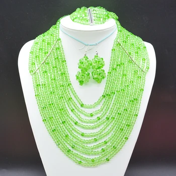 Najbolj moden okras z zelenimi kristali, nakit kroglice